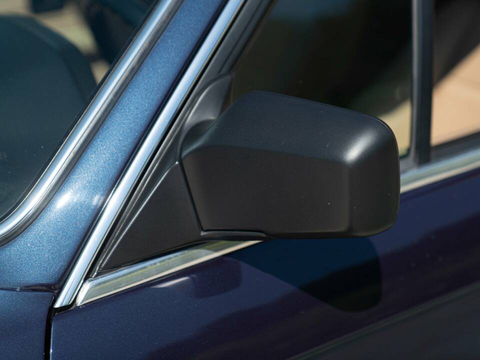 Image 20/50 of BMW 320i (1989)