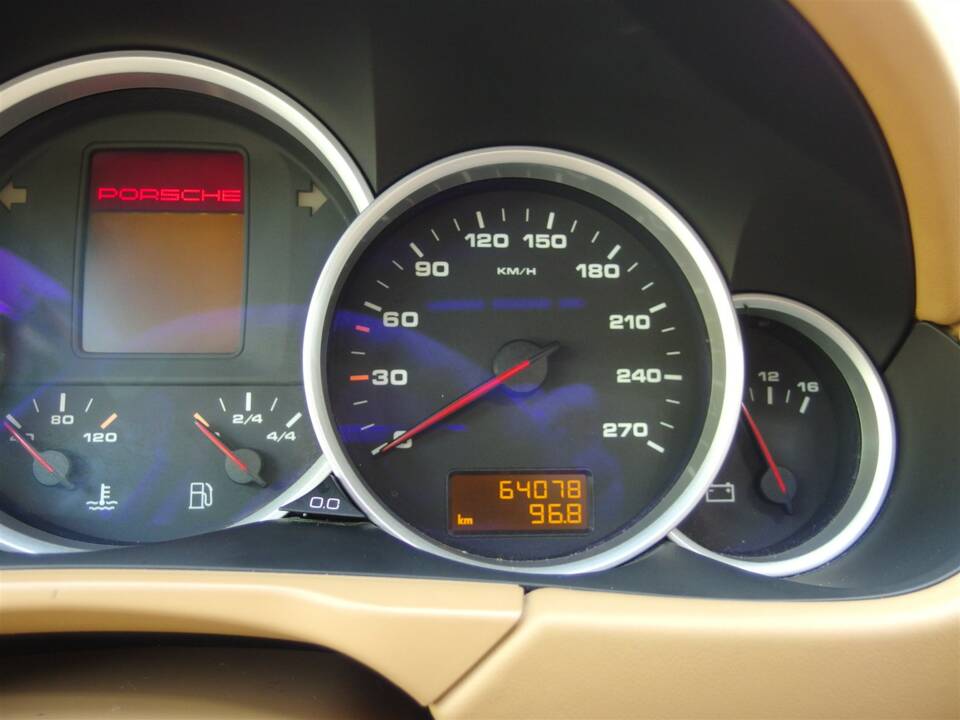 Image 58/98 of Porsche Cayenne GTS (2008)