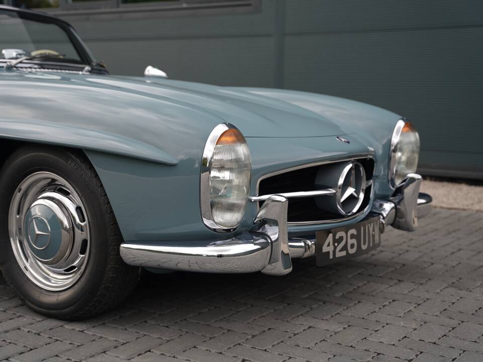 Image 19/43 of Mercedes-Benz 300 SL Roadster (1960)