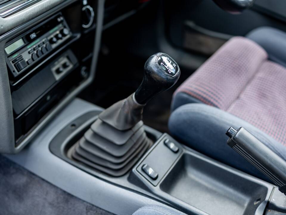 Immagine 9/26 di Ford Sierra Cosworth (1986)