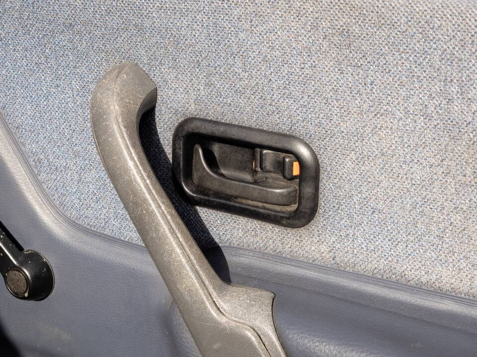 Bild 14/50 von Ford Escort 1.3 (1986)