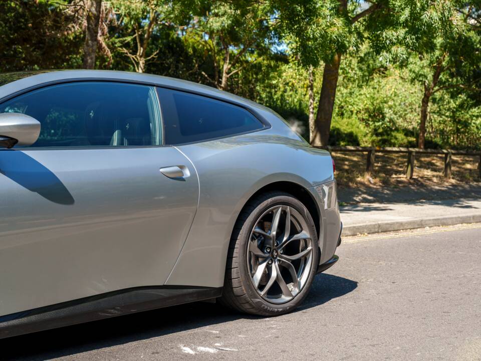 Bild 11/36 von Ferrari GTC4Lusso T (2020)