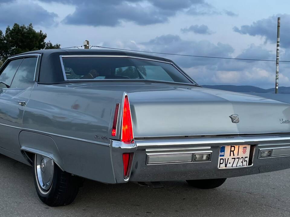 Image 7/51 de Cadillac Sedan DeVille (1970)