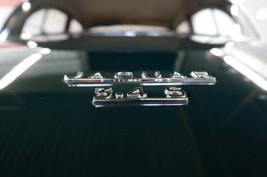 Image 13/29 of Jaguar S-Type 3.4 (1966)