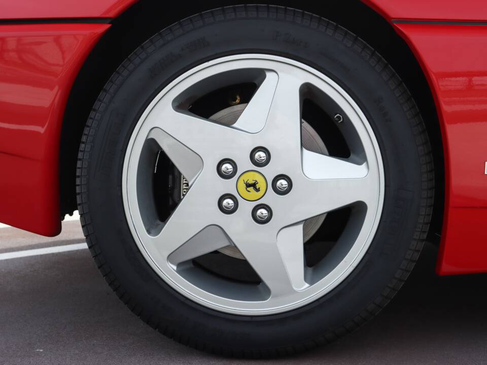 Image 17/43 of Ferrari 348 Spider (1995)