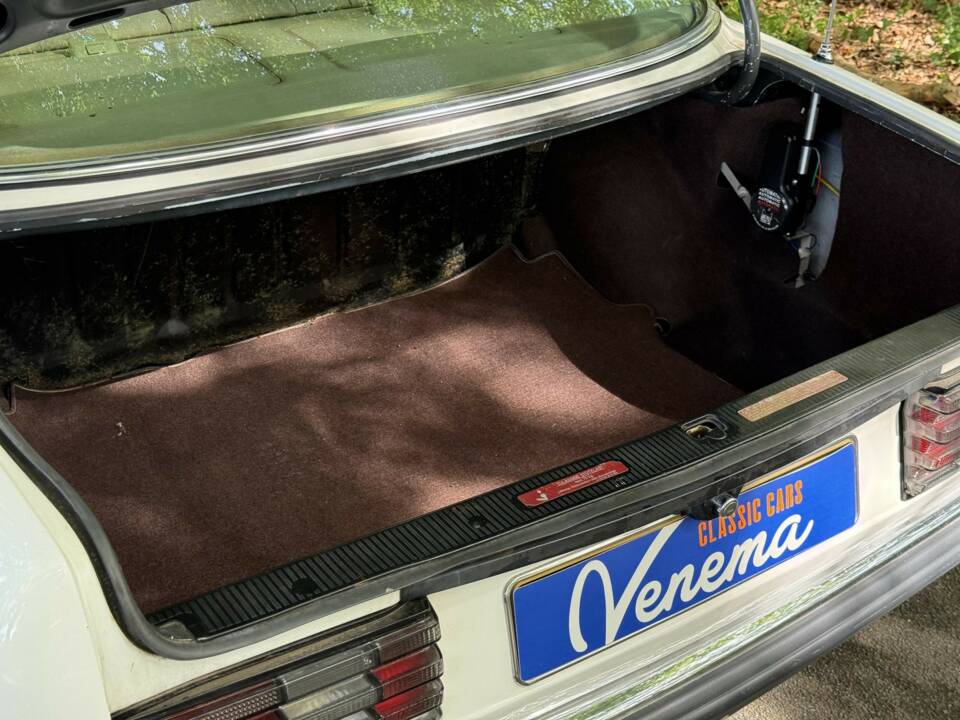 Immagine 18/20 di Mercedes-Benz 280 SE (1983)