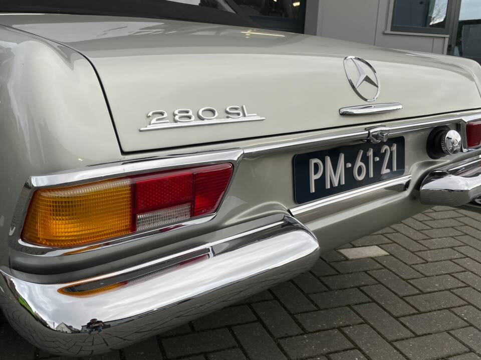 Image 8/22 of Mercedes-Benz 280 SL (1970)