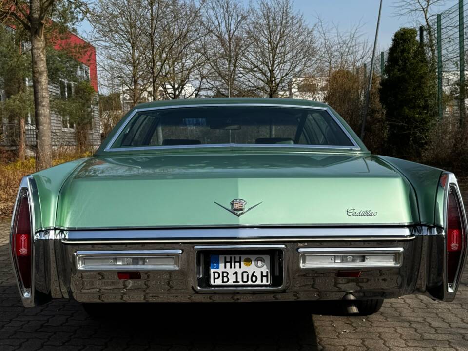 Image 5/18 of Cadillac Sedan DeVille (1971)