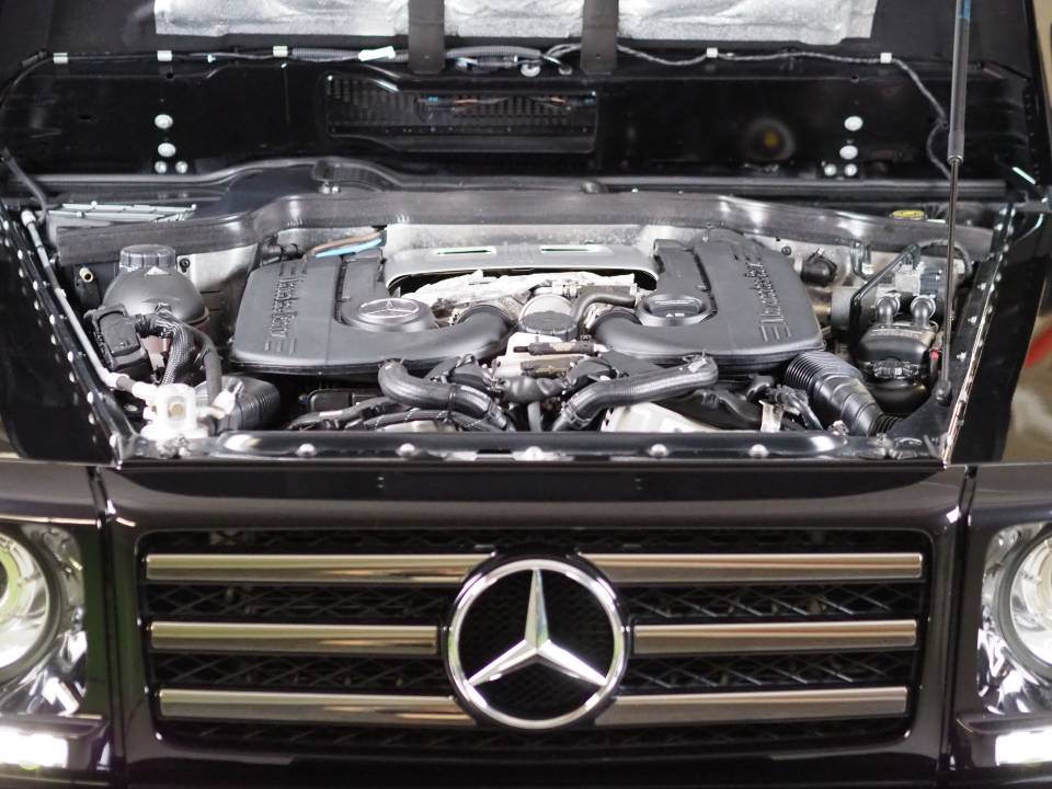 Image 10/21 of Mercedes-Benz G 500 (LWB) (2016)