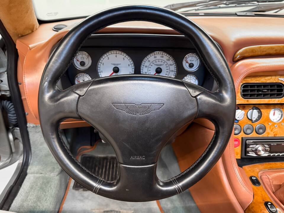 Bild 19/26 von Aston Martin DB 7 Vantage Volante (2003)