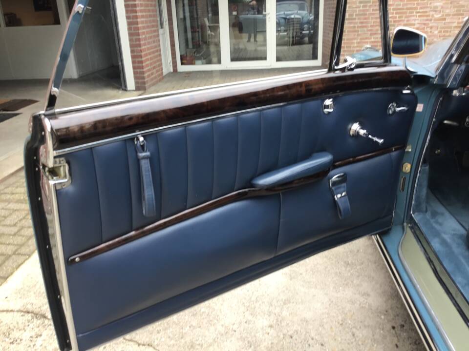 Image 5/32 of Mercedes-Benz 220 S Cabriolet (1958)