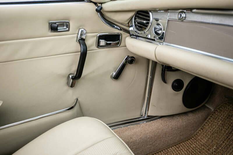 Image 22/37 of Mercedes-Benz 280 SL (1970)