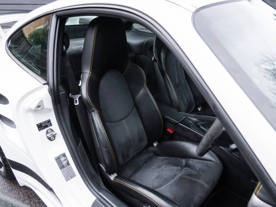 Bild 36/52 von Porsche 911 GT2 (2008)