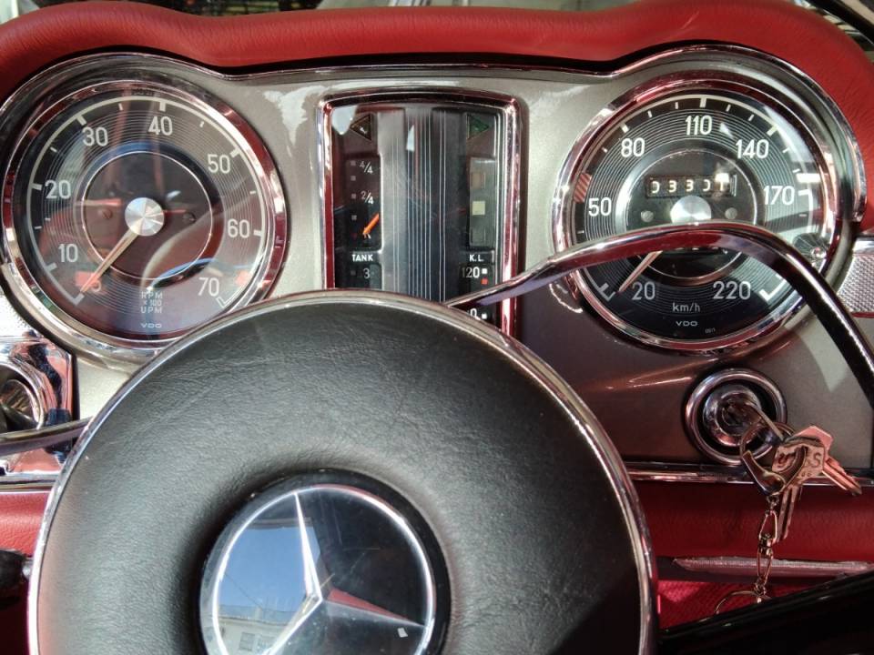 Immagine 9/14 di Mercedes-Benz 230 SL (1965)