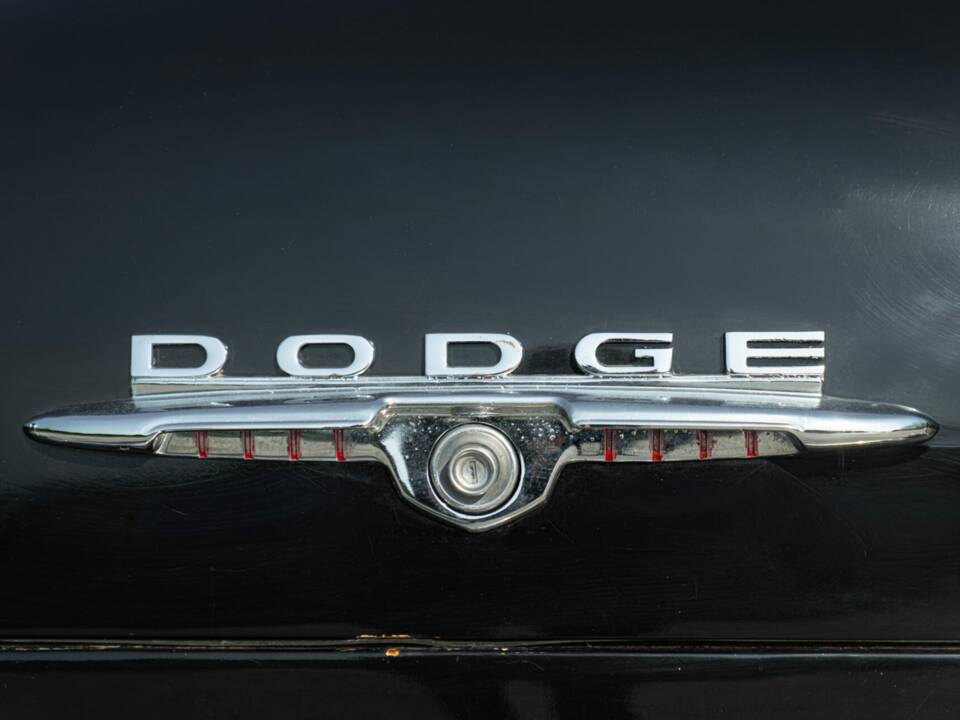 Image 23/50 of Dodge Coronet "Red Ram" (1953)