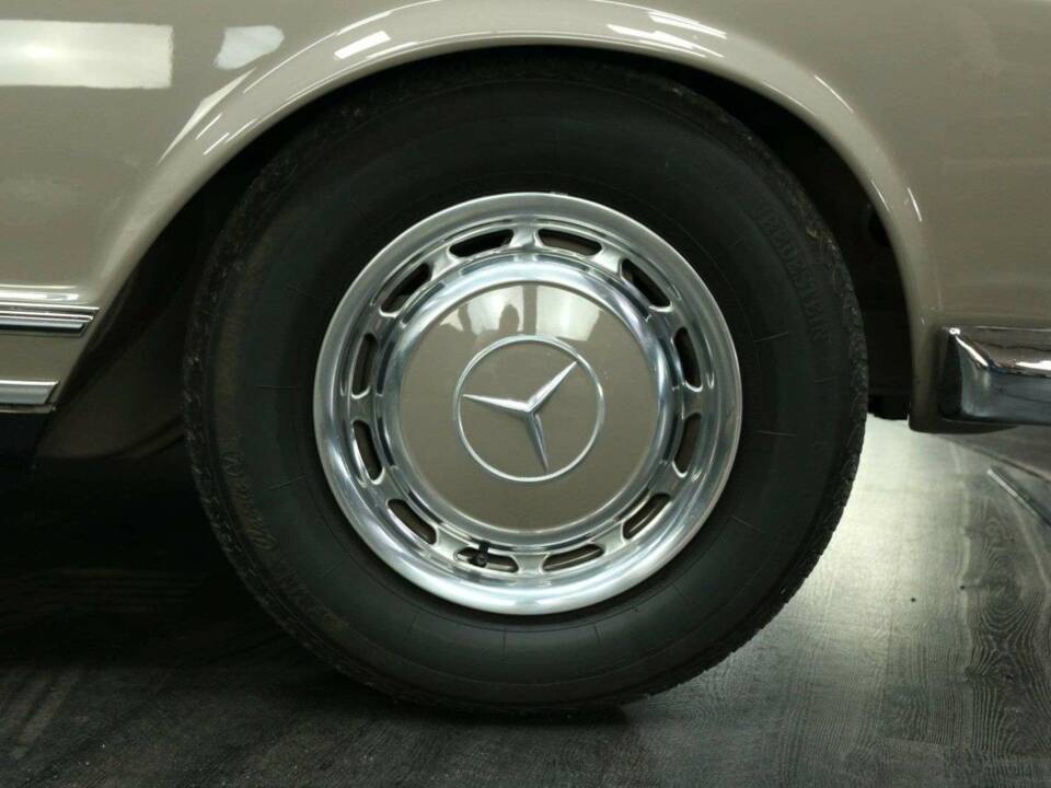 Image 49/50 de Mercedes-Benz 280 SL (1970)