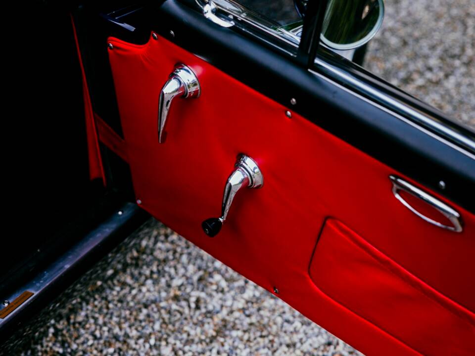 Image 19/50 of Ferrari 250 GT Berlinetta Lusso (1963)