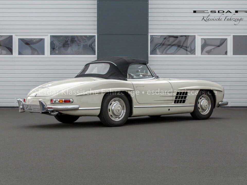 Image 9/38 de Mercedes-Benz 300 SL Roadster (1961)
