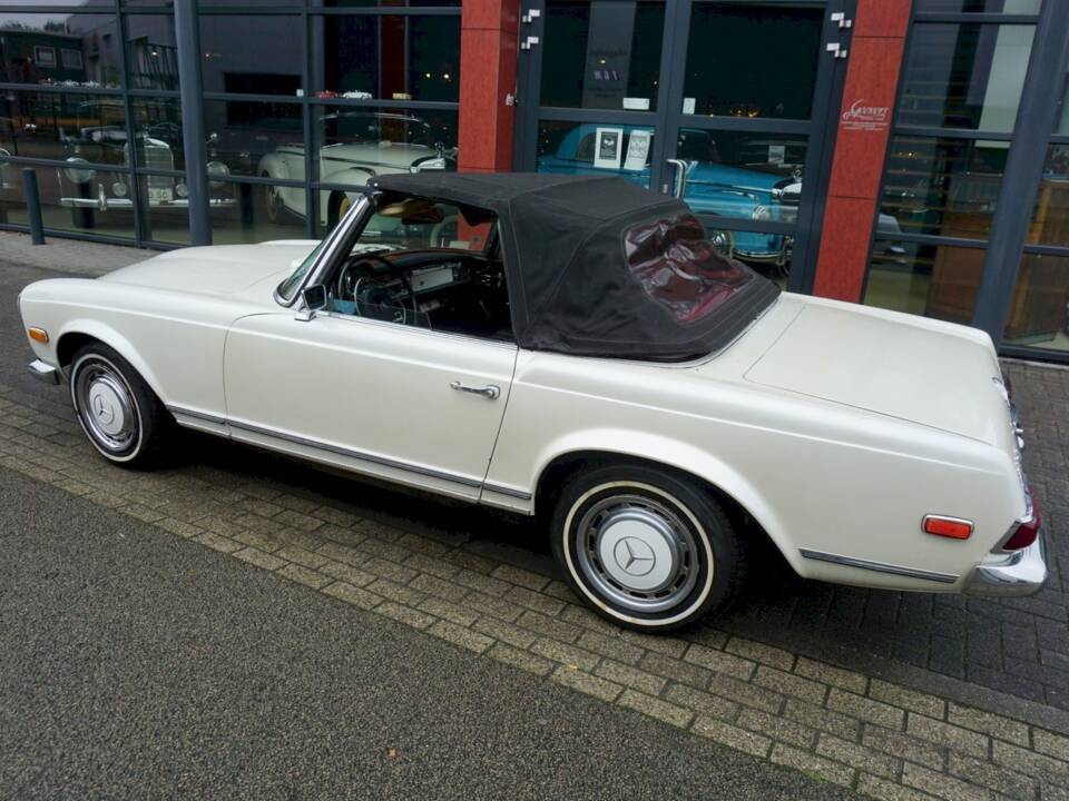 Image 5/35 of Mercedes-Benz 280 SL (1967)