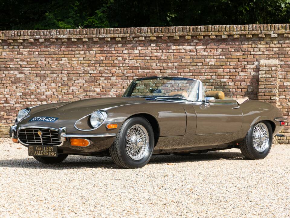 Image 9/50 de Jaguar Type E V12 (1973)