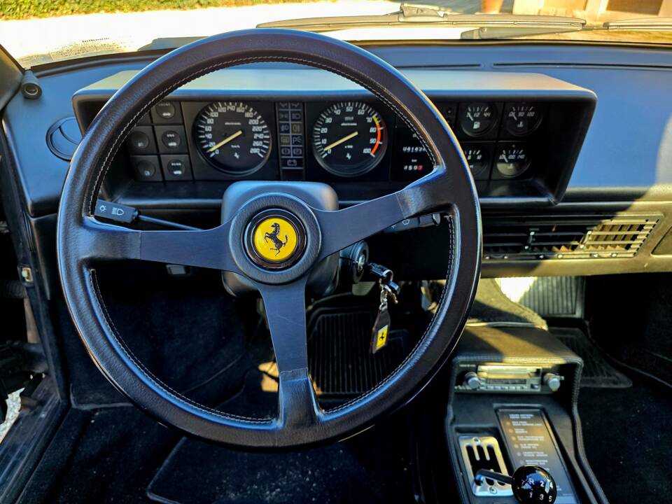 Bild 19/26 von Ferrari Mondial Quattrovalvole (1984)