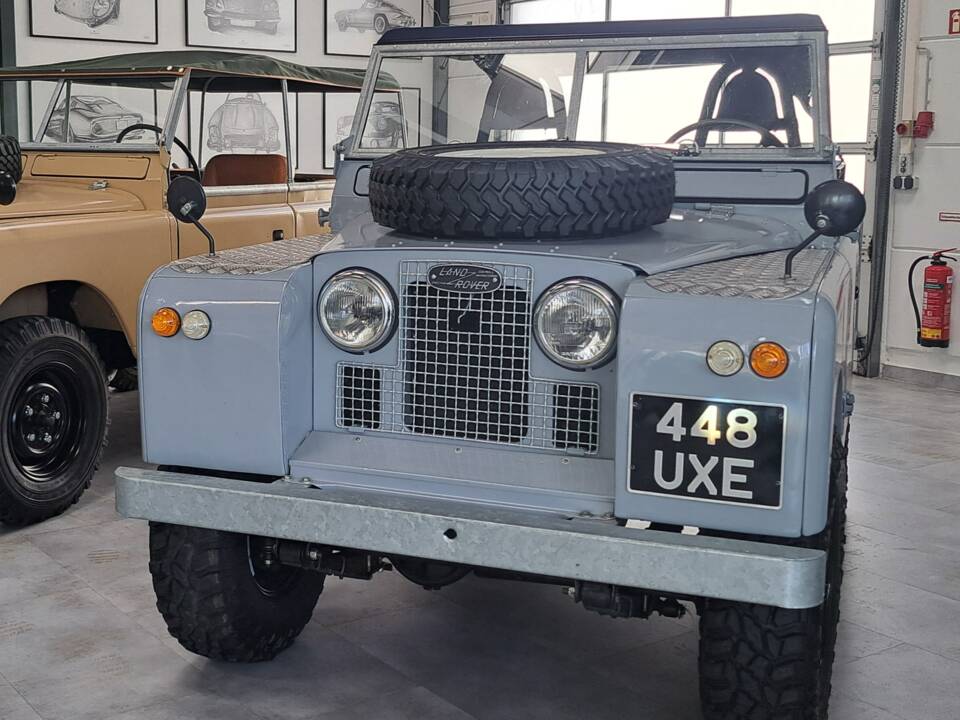 Image 3/25 of Land Rover 88 (1961)