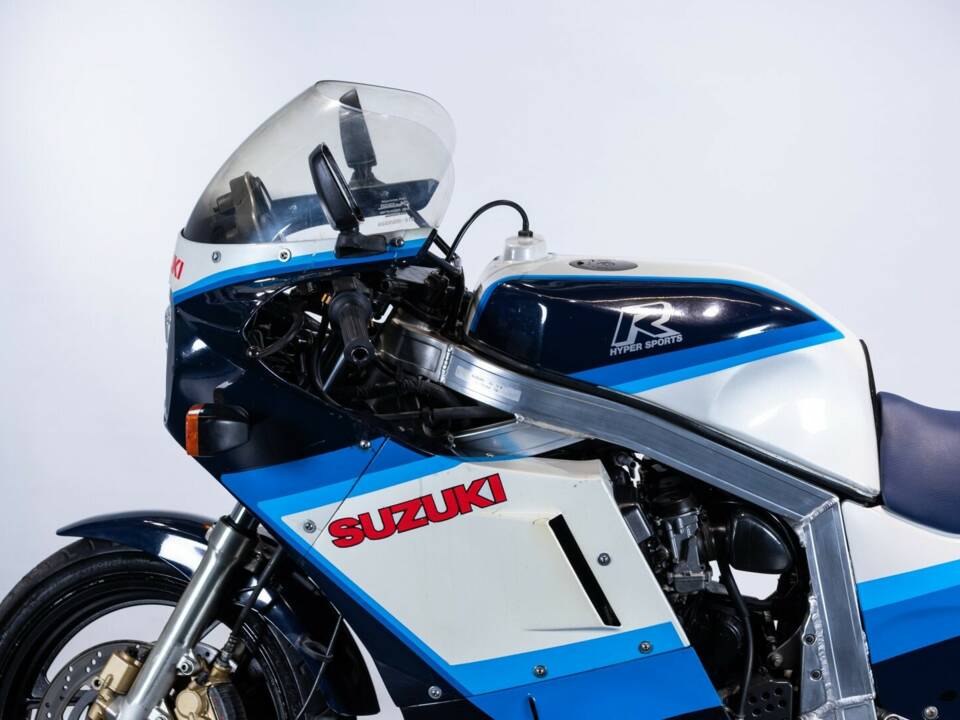 Bild 13/50 von Suzuki GSX-R 1100 (1986)