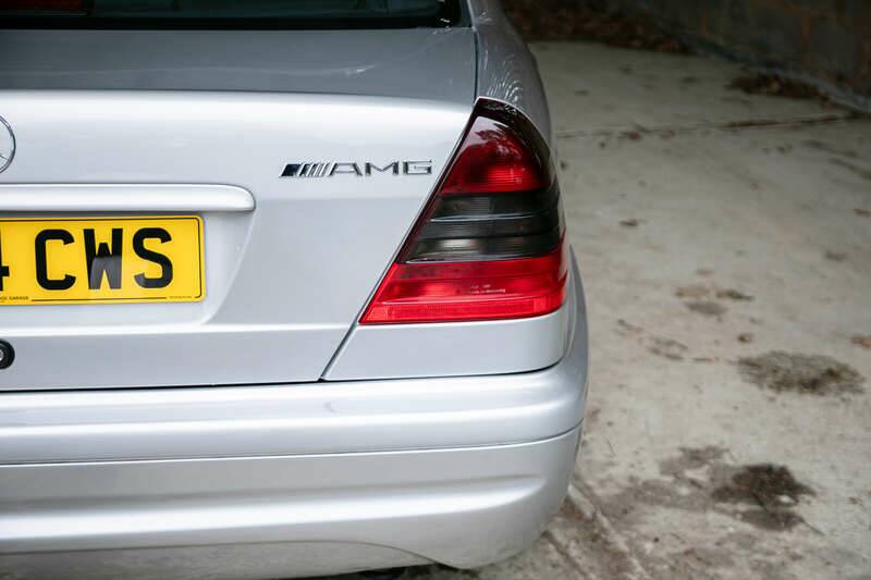 Image 40/48 of Mercedes-Benz C 55 AMG (1998)