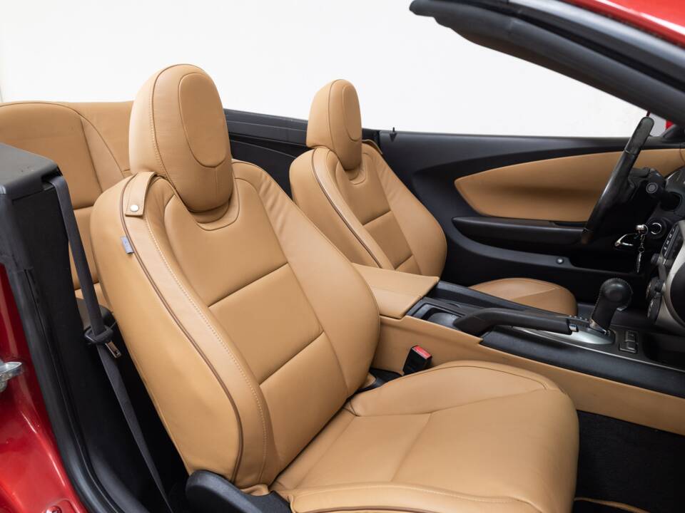 Bild 17/25 von Chevrolet Camaro 3.6L (2015)