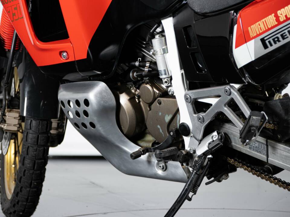 Bild 12/50 von Honda XRV 750 Africa Twin (1991)