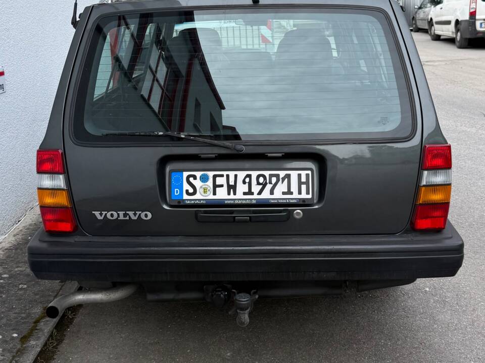 Image 8/54 of Volvo 245 GL (1990)