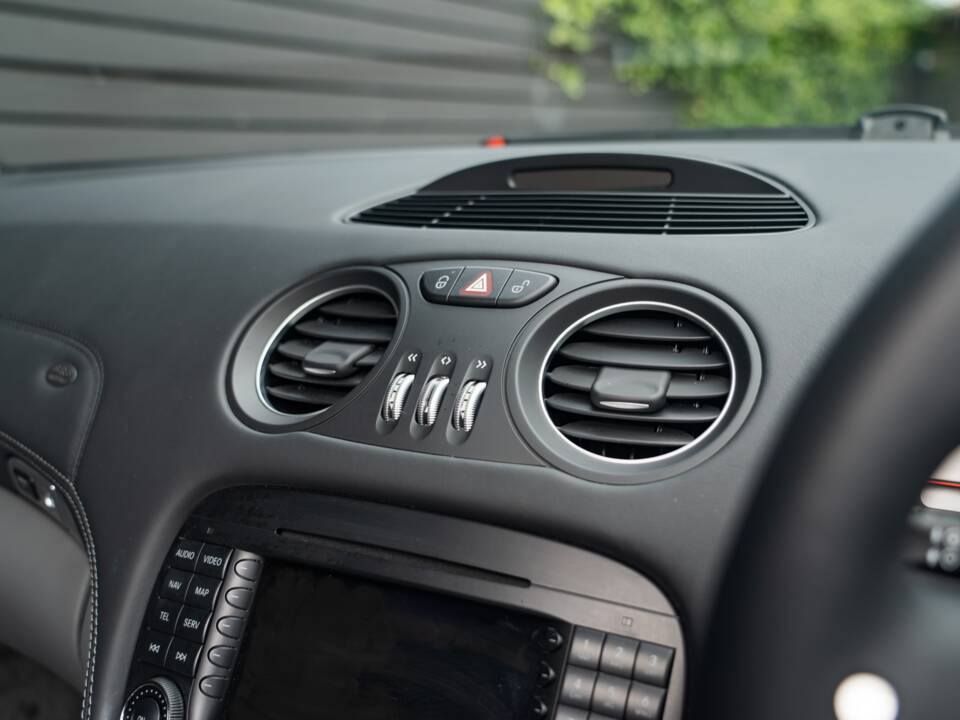 Bild 25/44 von Mercedes-Benz SL 65 AMG (2005)