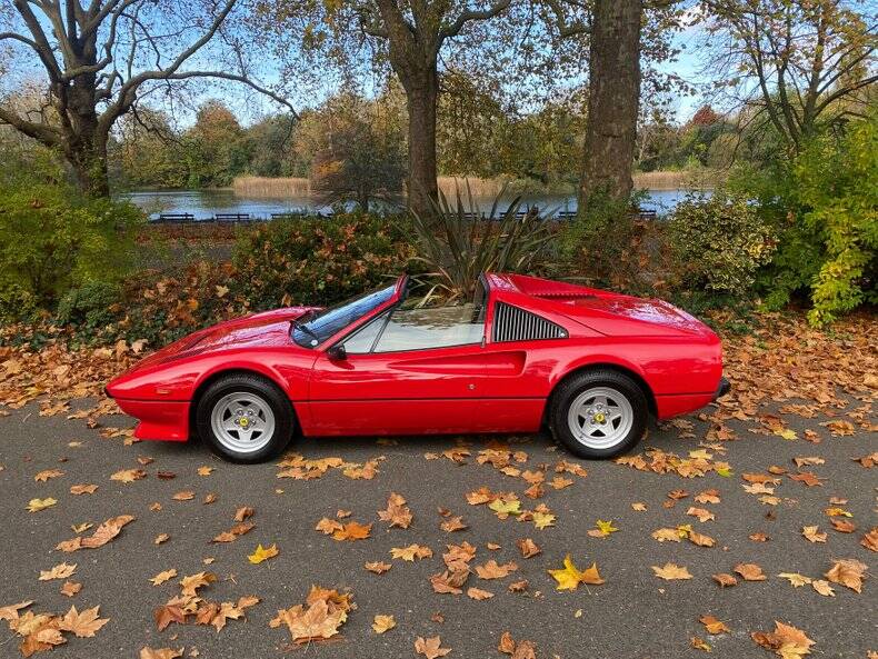 Image 47/50 of Ferrari 308 GTS Quattrovalvole (1983)