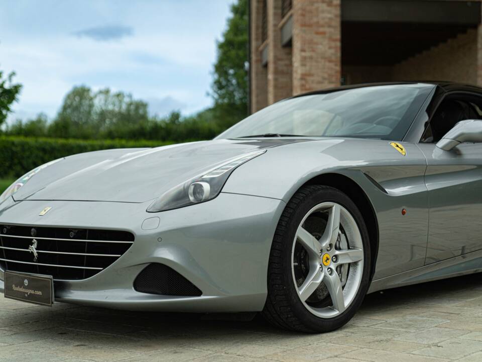 Bild 14/50 von Ferrari California T (2014)