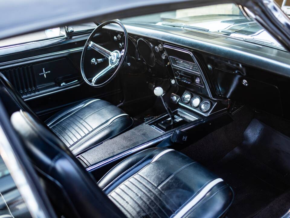 Image 26/29 of Chevrolet Camaro (1967)