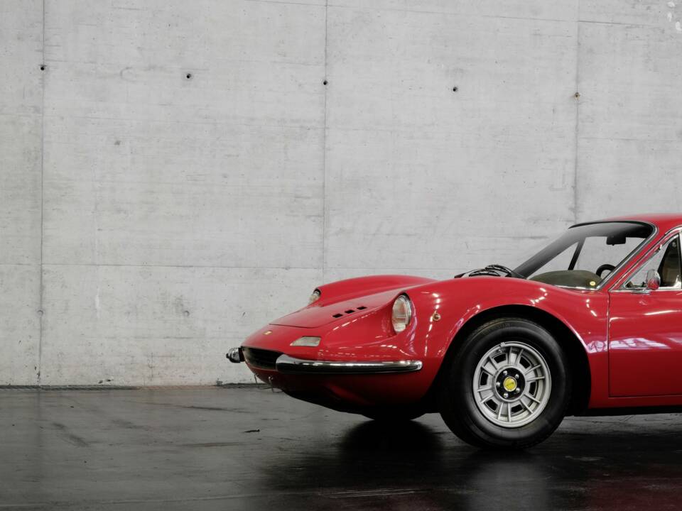 Bild 22/50 von Ferrari Dino 246 GT (1969)