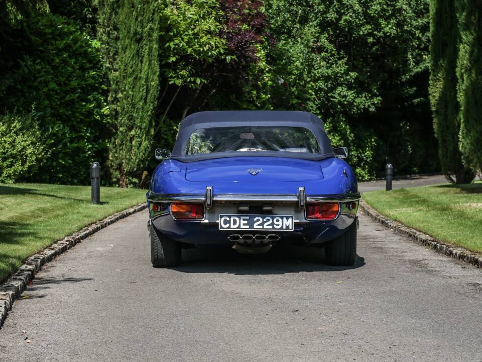 Image 23/43 de Jaguar Type E V12 (1974)
