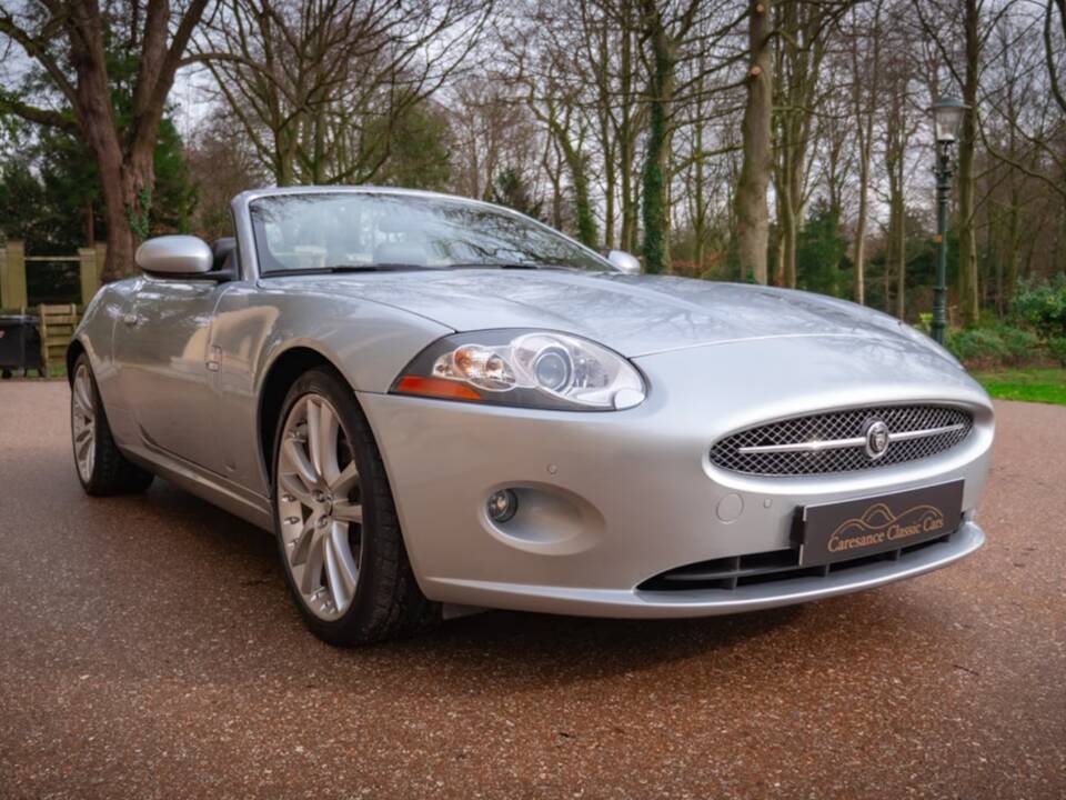 Image 12/31 of Jaguar XK 4.2 (2006)