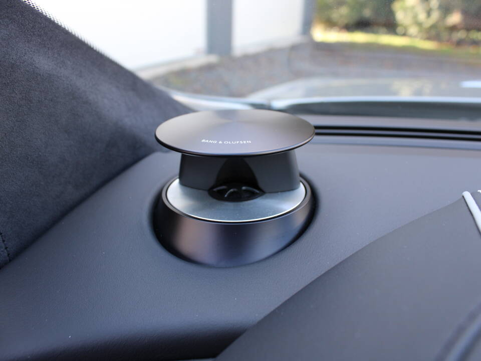 Bild 31/47 von Aston Martin DB 9 GT &quot;Bond Edition&quot; (2015)