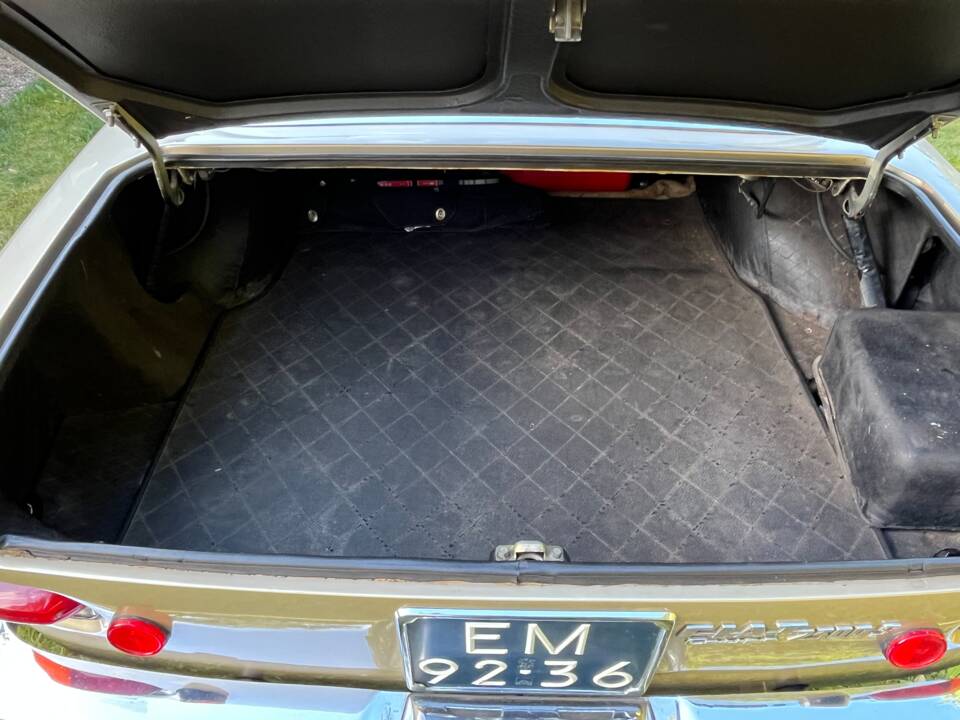 Image 26/28 of FIAT 2300 S Coupe (1965)