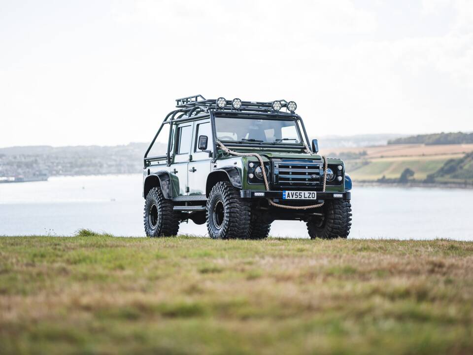 Immagine 7/50 di Land Rover Defender 110 (2005)
