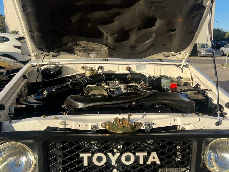 Bild 12/17 von Toyota Land Cruiser BJ73 (1988)
