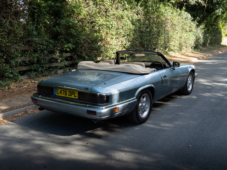 Image 6/19 of Jaguar XJS 4.0 (1994)