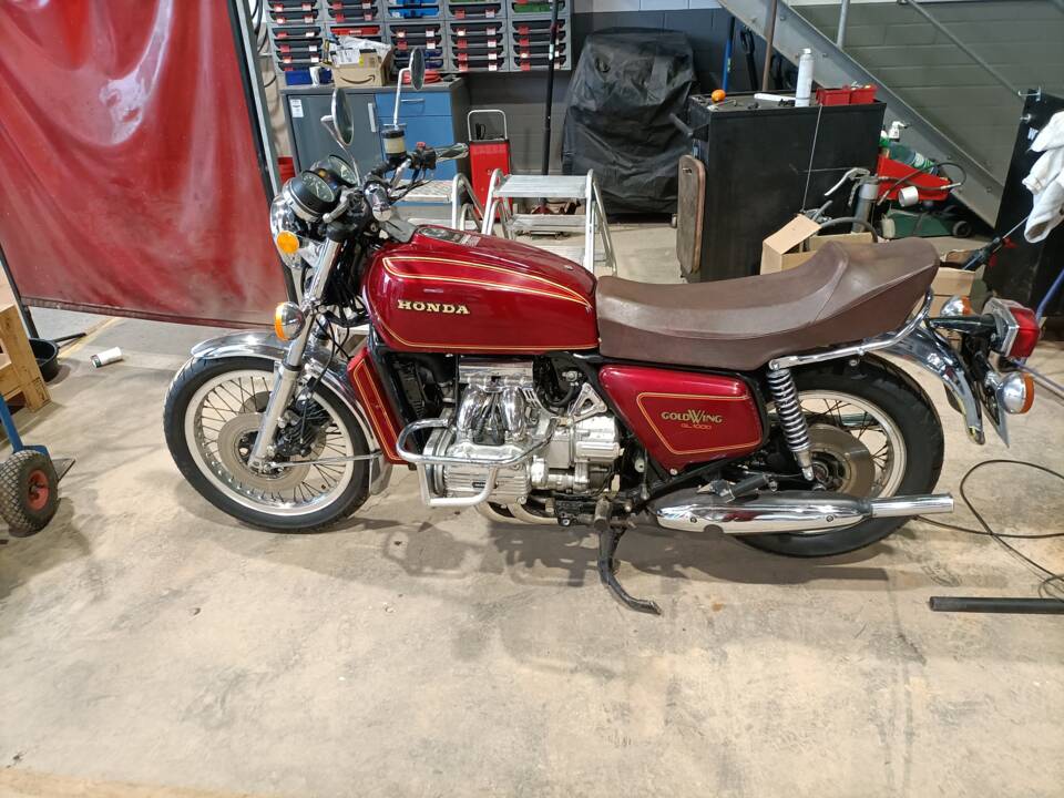 Immagine 2/8 di Honda GL 1000 Gold Wing (1976)