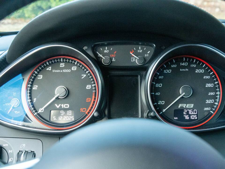 Image 18/50 de Audi R8 V10 (2011)