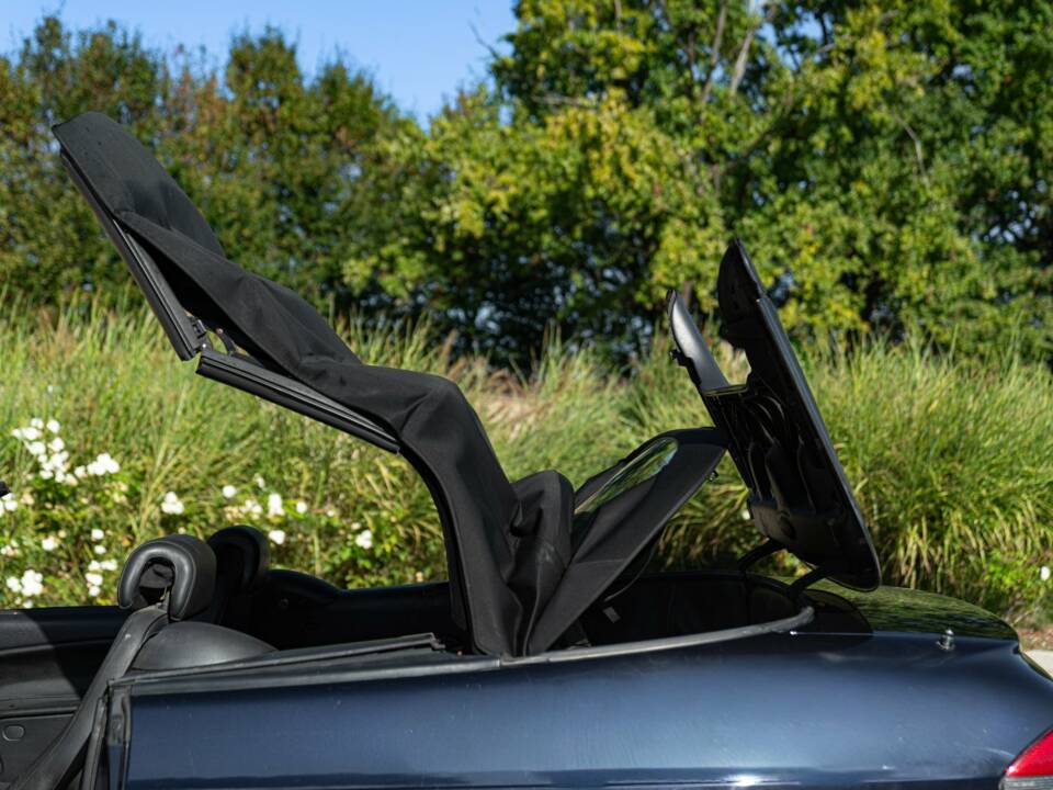 Bild 17/50 von Saab 900 2.0i (1997)