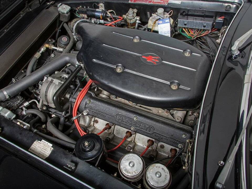 Bild 29/32 von Maserati Ghibli SS (1970)