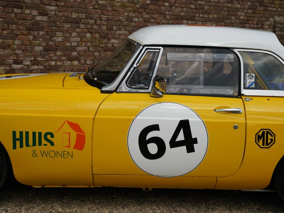 Afbeelding 21/50 van MG MGB (1964)