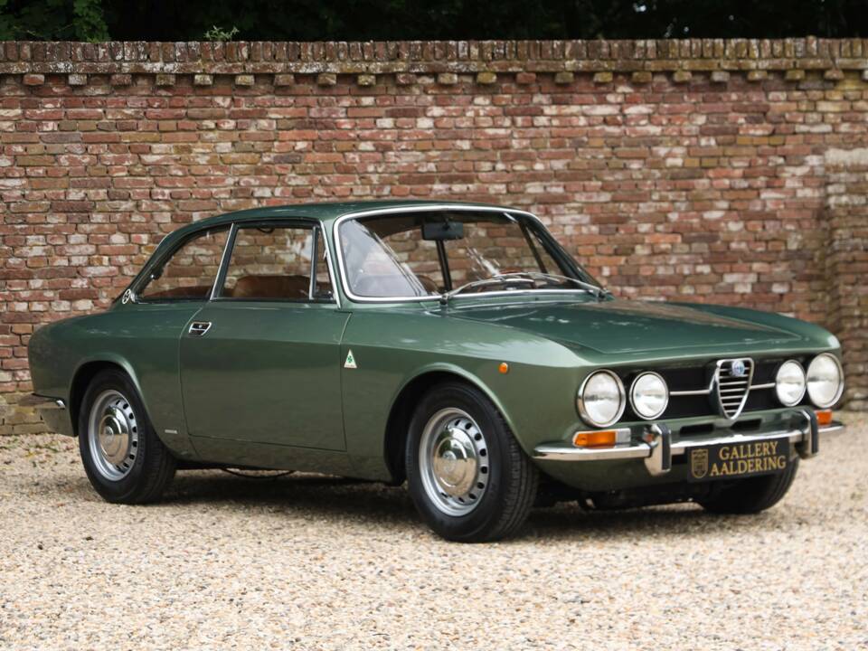 Bild 18/50 von Alfa Romeo 1750 GT Veloce (1971)