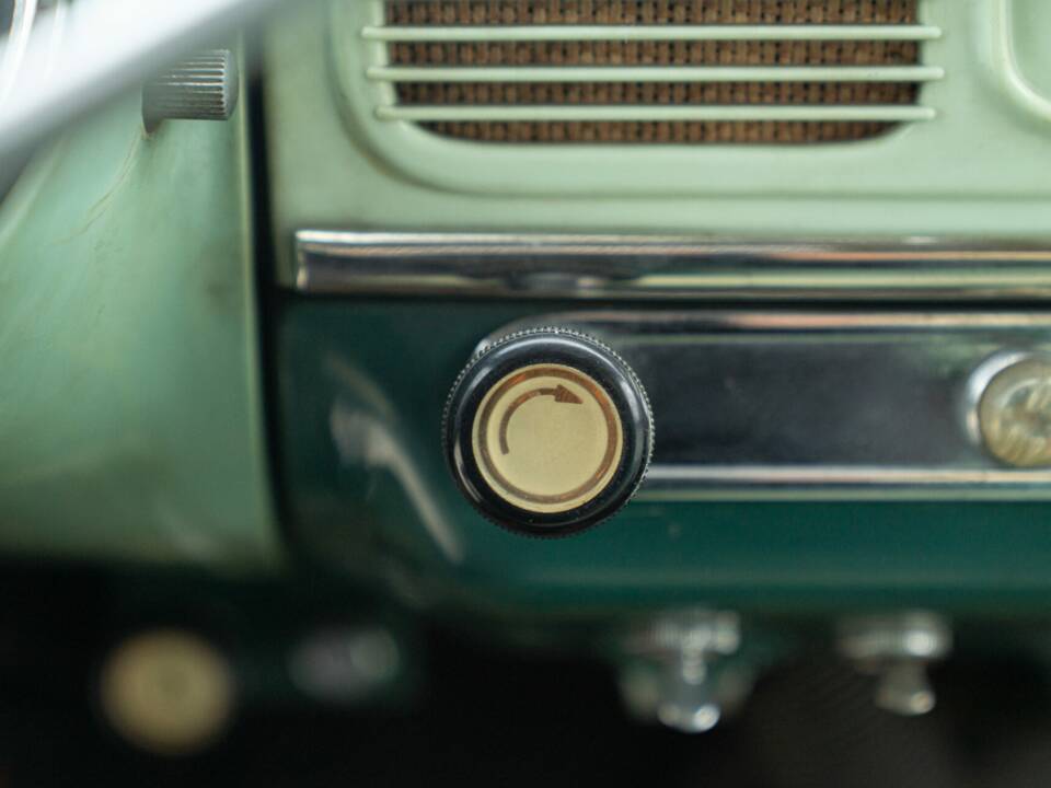 Image 37/50 of FIAT 1400 B (1958)